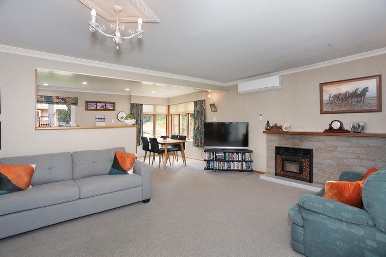 Photo of property in 38 Milne Street, Hunterville, 4730