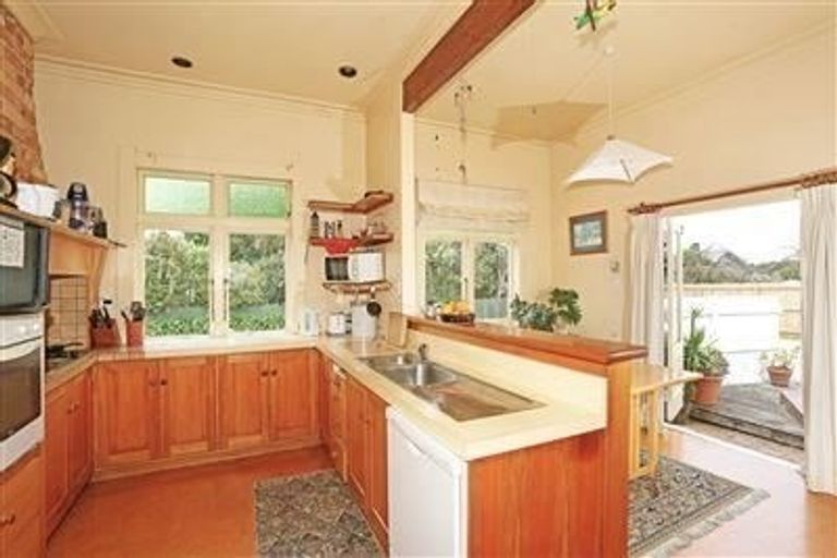 Photo of property in 20 Wellington Street, Papakura, 2110