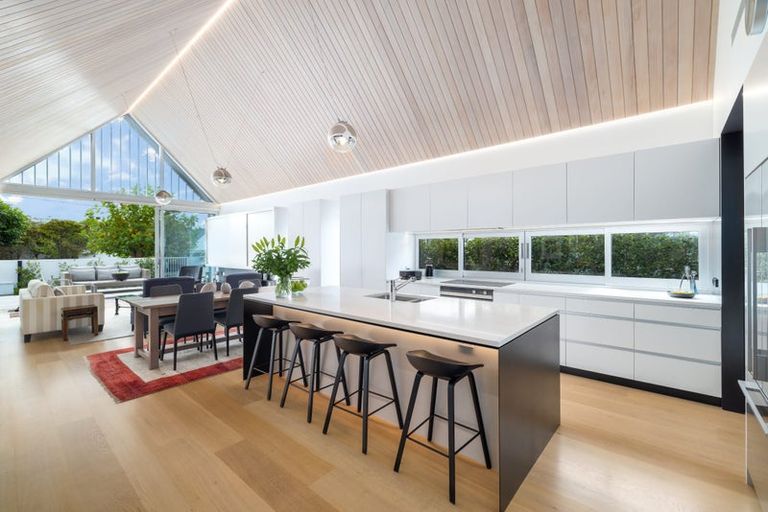 Photo of property in 5 Wroxton Terrace, Merivale, Christchurch, 8014