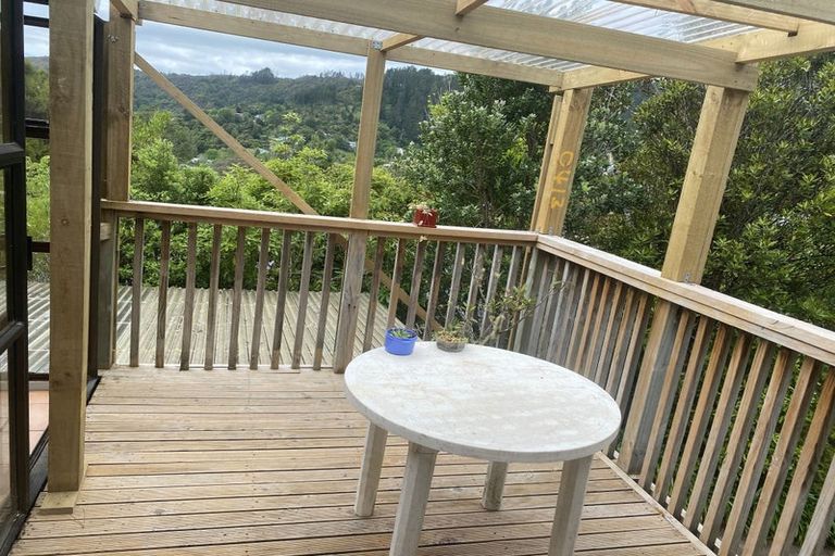 Photo of property in 106a Wyndham Road, Pinehaven, Upper Hutt, 5019