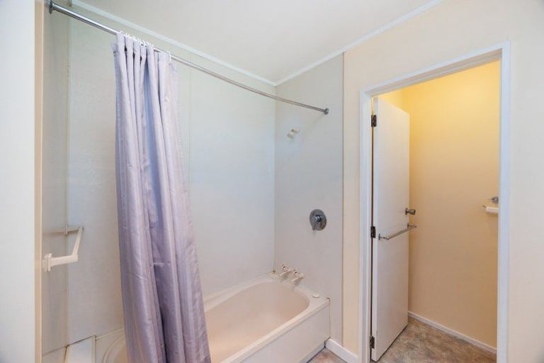 Photo of property in 4 Te Awa Street, Foxton Beach, Foxton, 4815