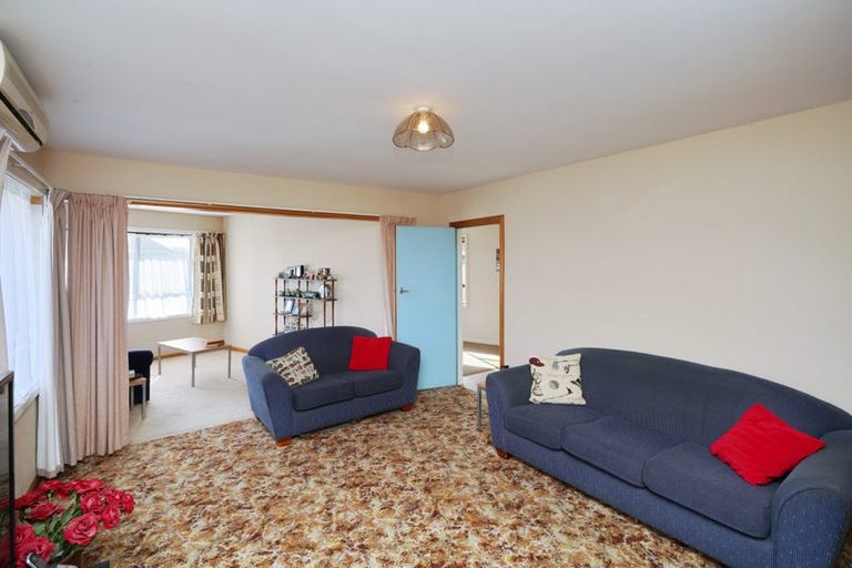 Photo of property in 17 Ontario Place, Wainoni, Christchurch, 8061