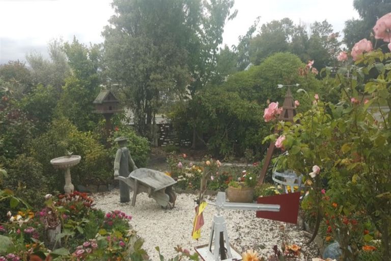 Photo of property in 11 Exeter Street, Waimate, 7924