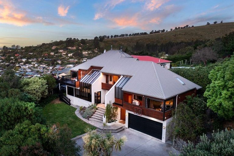 Photo of property in 37 Aotea Terrace, Huntsbury, Christchurch, 8022