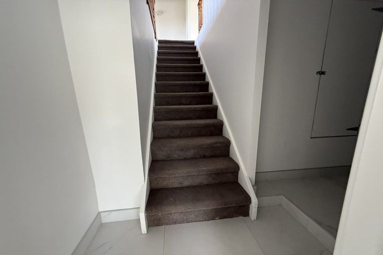 Photo of property in 1/12 Meadway, Sunnyhills, Auckland, 2010