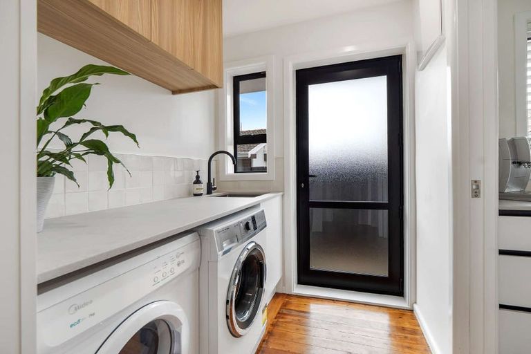 Photo of property in 53 Woodbury Street, Russley, Christchurch, 8042