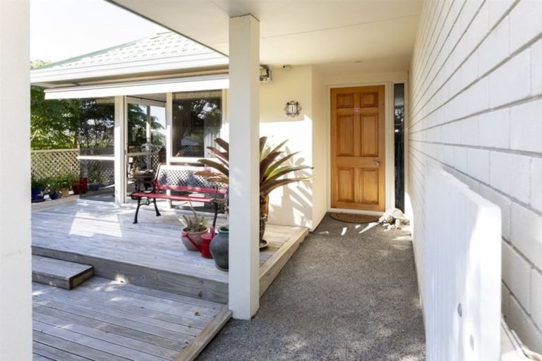 Photo of property in 1/25 Little Barrier Avenue, Manly, Whangaparaoa, 0930