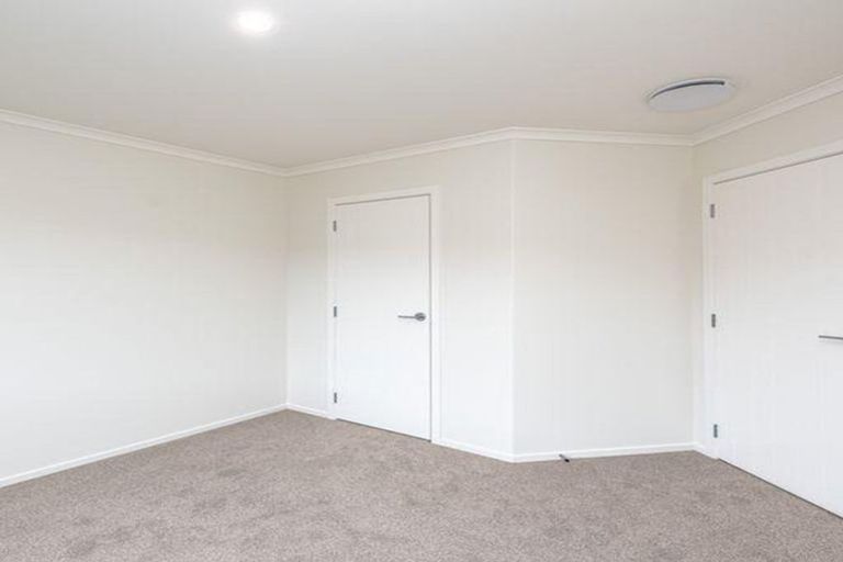 Photo of property in 32 Tirimoana Place, Otamatea, Whanganui, 4501