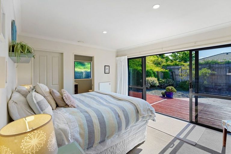 Photo of property in 4 Leanne Way, Waikanae Beach, Waikanae, 5036