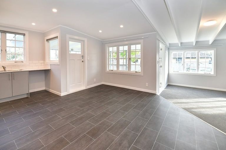 Photo of property in 1 Mary Keane Lane, Parakai, 0830