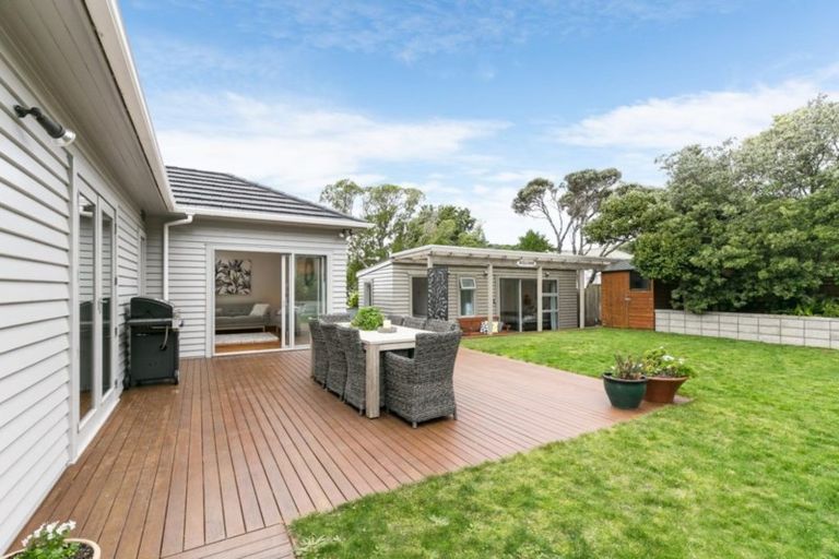 Photo of property in 18 Burnham Street, Seatoun, Wellington, 6022