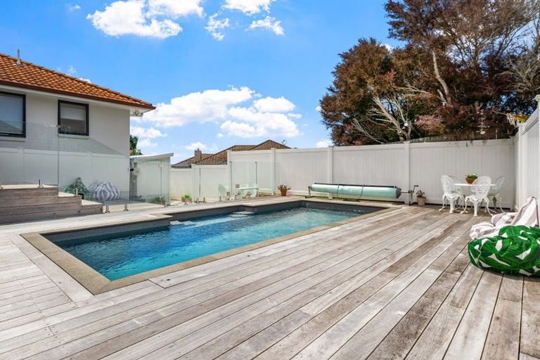 Photo of property in 107 Alec Craig Way, Gulf Harbour, Whangaparaoa, 0930