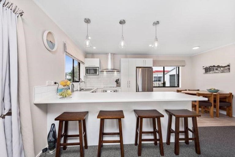 Photo of property in 5a Jasper Way, Papamoa Beach, Papamoa, 3118