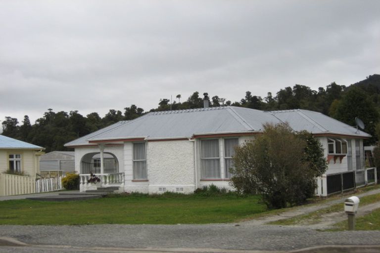 Photo of property in 643 Seven Mile Road, Runanga, 7803