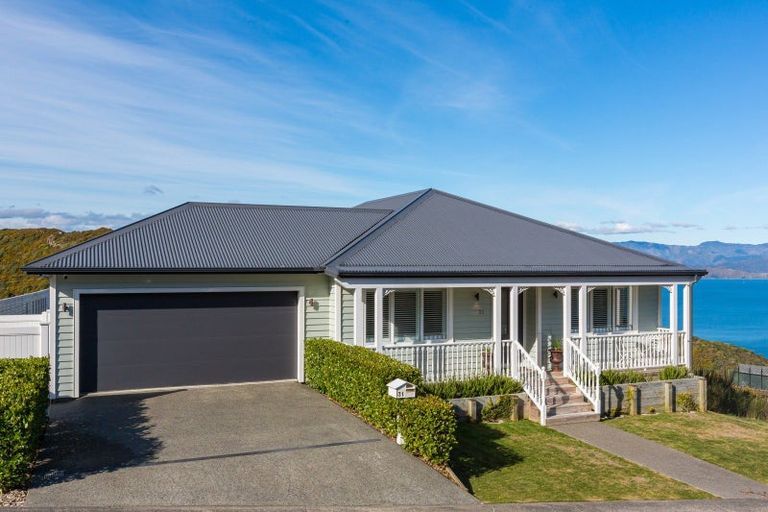 Photo of property in 31 Grumman Lane, Newlands, Wellington, 6037