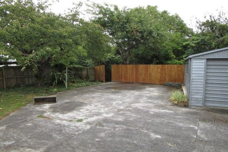 Photo of property in 12 Hooker Avenue, Bryndwr, Christchurch, 8053