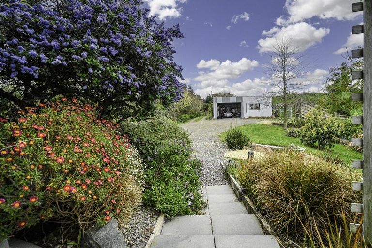 Photo of property in 1215 Taihape Road, Sherenden, Hastings, 4179