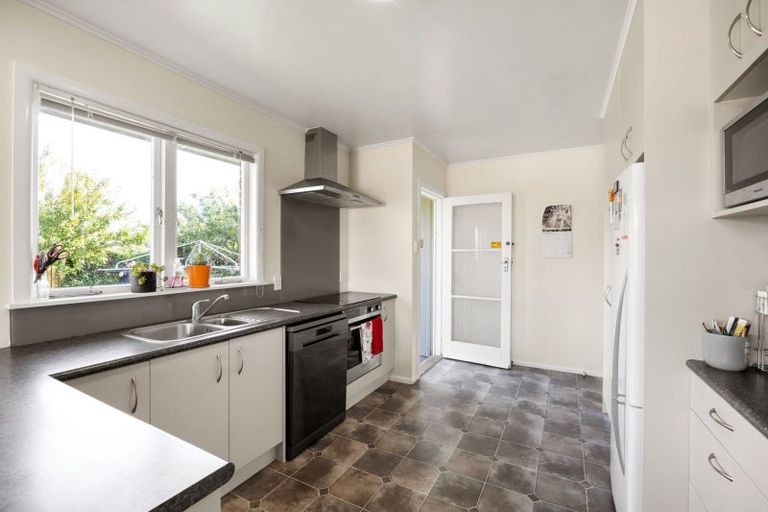 Photo of property in 15 Springfield Crescent, Enderley, Hamilton, 3214