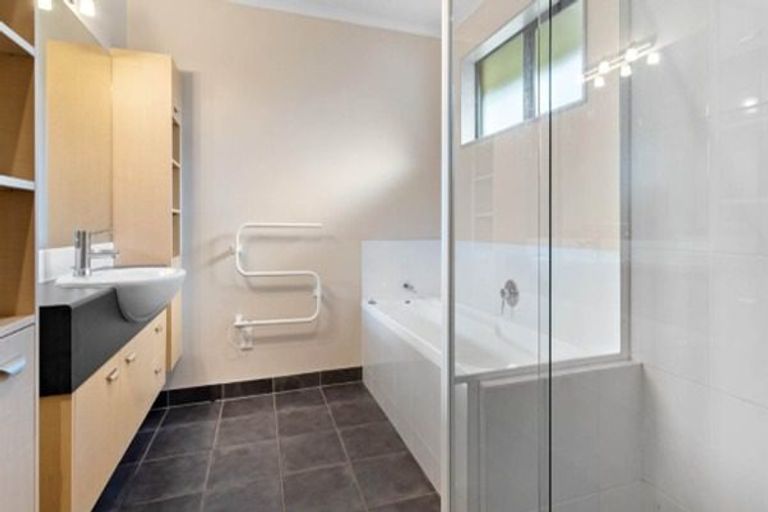 Photo of property in 31 Rarere Terrace, Kerikeri, 0230