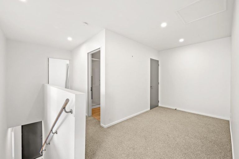 Photo of property in 7 Mount Nicholas Avenue, Wanaka, 9305