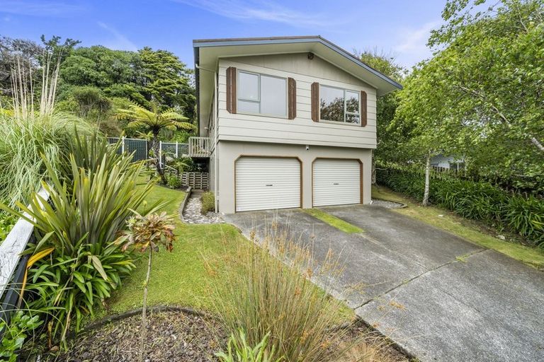 Photo of property in 75 Huanui Street, Ranui, Porirua, 5024