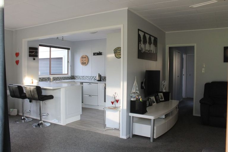 Photo of property in 3/700 Duke Street, Mahora, Hastings, 4120