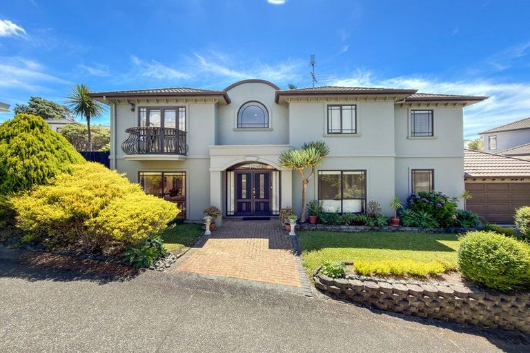 Photo of property in 28a Woodstock Road, Forrest Hill, Auckland, 0620