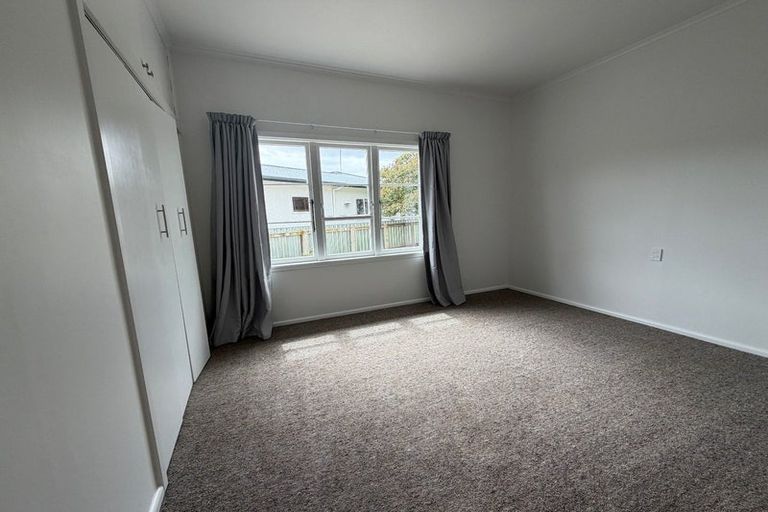 Photo of property in 805 Grove Road, Mayfair, Hastings, 4122