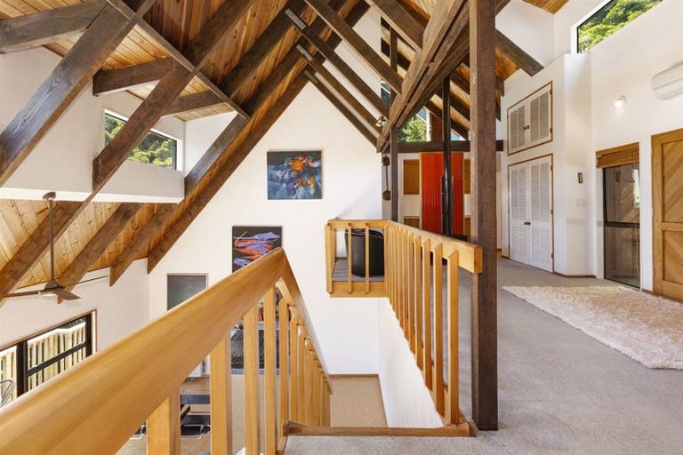 Photo of property in 30 Ngaumatau Road, Point Howard, Lower Hutt, 5013