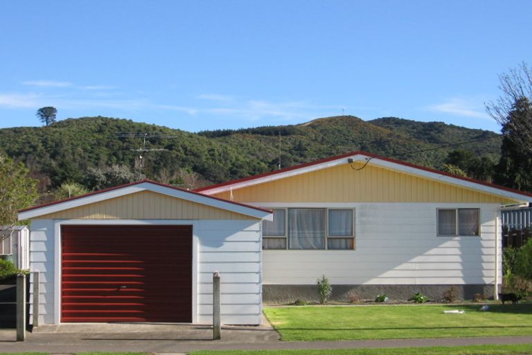 Photo of property in 3b Birdwood Street, Featherston, 5710