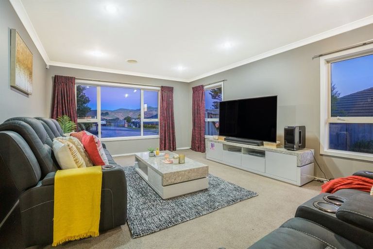 Photo of property in 4 Paparoa Crescent, Aotea, Porirua, 5024