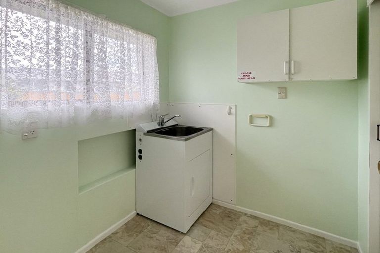 Photo of property in 27 Amberley Avenue, Westbrook, Palmerston North, 4412