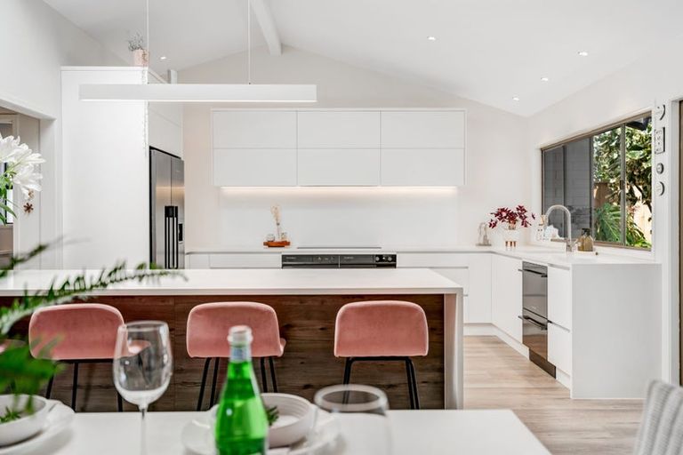 Photo of property in 18 Glengarry Avenue, Manly, Whangaparaoa, 0930