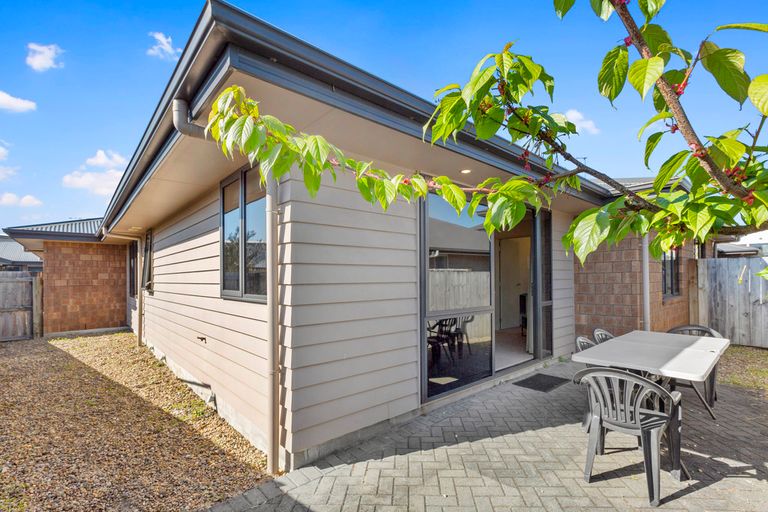 Photo of property in 4/31 Jones Crescent, Melville, Hamilton, 3206