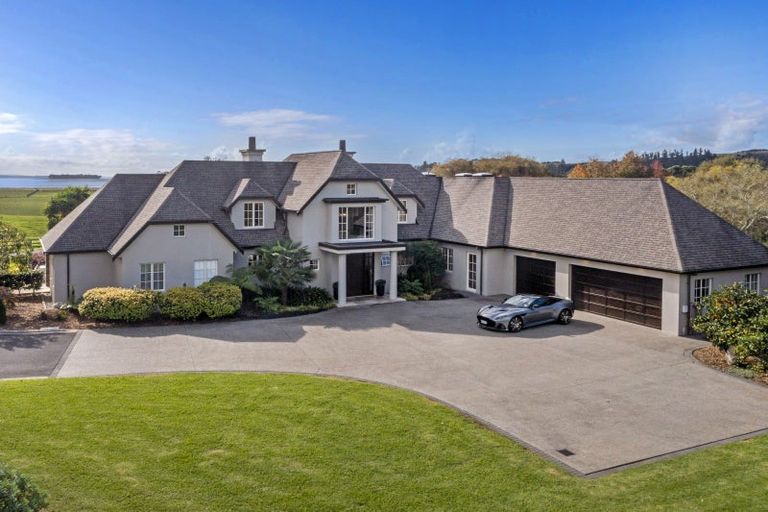 Photo of property in 38 Porterfield Road, Whitford, Howick, 2571