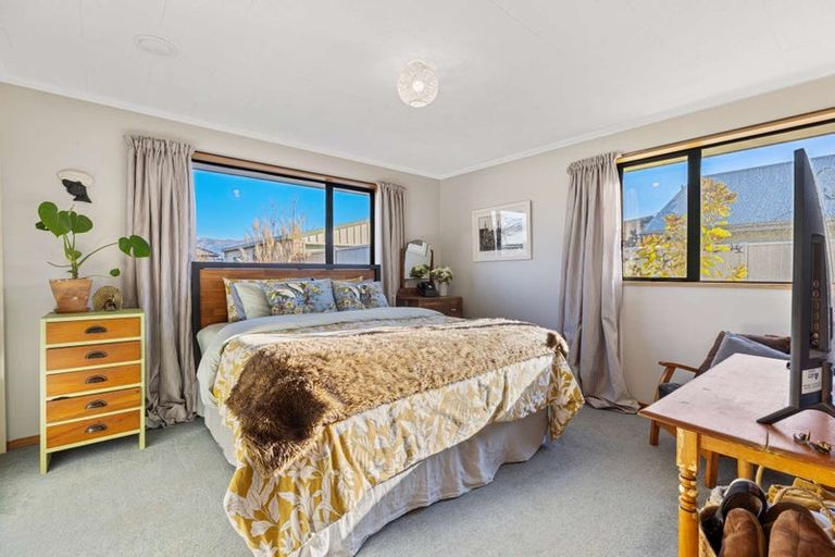 Photo of property in 18 Waenga Drive, Cromwell, 9310