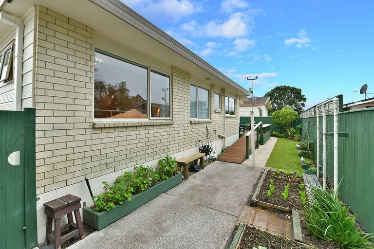 Photo of property in 7c Melanie Place, Orewa, 0931