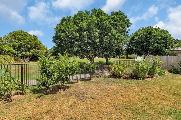 Photo of property in 370 One Tree Point Road, One Tree Point, 0118