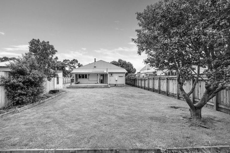Photo of property in 278 South Road, Hawera, 4610