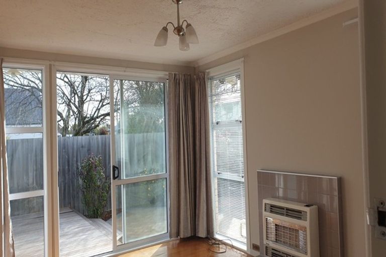 Photo of property in 1/38 North Avon Road, Richmond, Christchurch, 8013