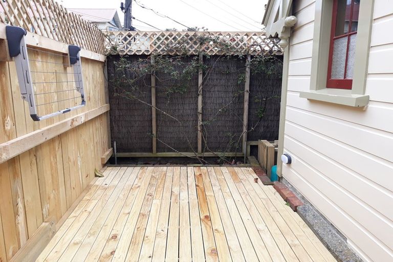 Photo of property in 25 Rodrigo Road, Kilbirnie, Wellington, 6022