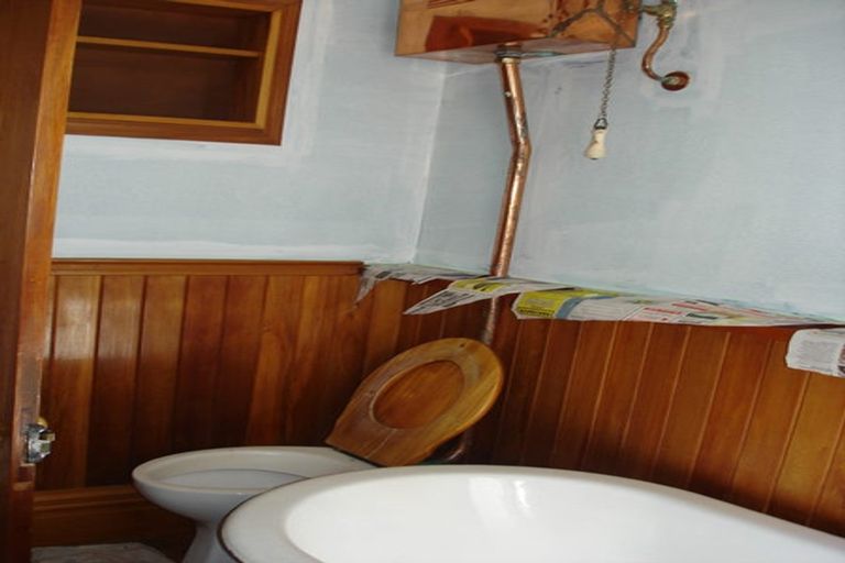 Photo of property in 22 Kenwyn Terrace, Newtown, Wellington, 6021