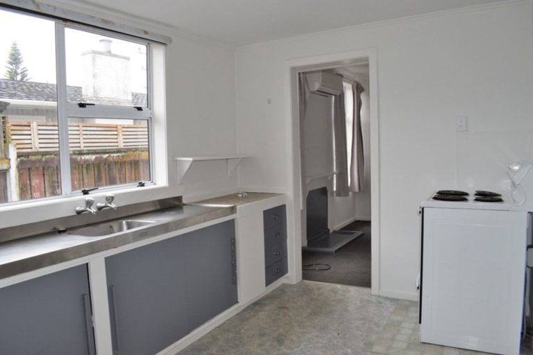 Photo of property in 77 Kirk Street, Otaki, 5512