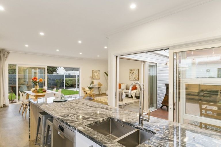 Photo of property in 52 Argentine Avenue, Miramar, Wellington, 6022