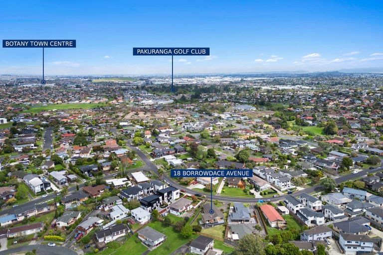 Photo of property in 18 Borrowdace Avenue, Botany Downs, Auckland, 2010