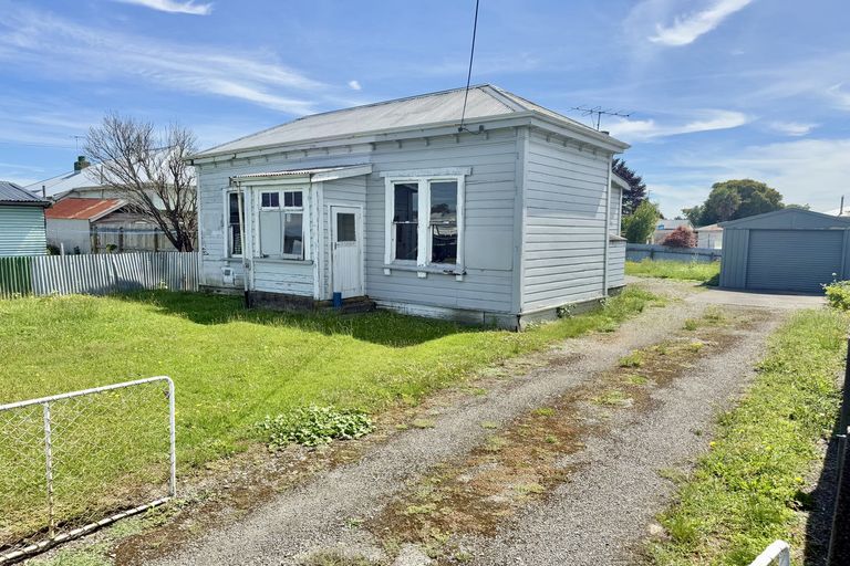 Photo of property in 1 Mckenna Street, Masterton, 5810