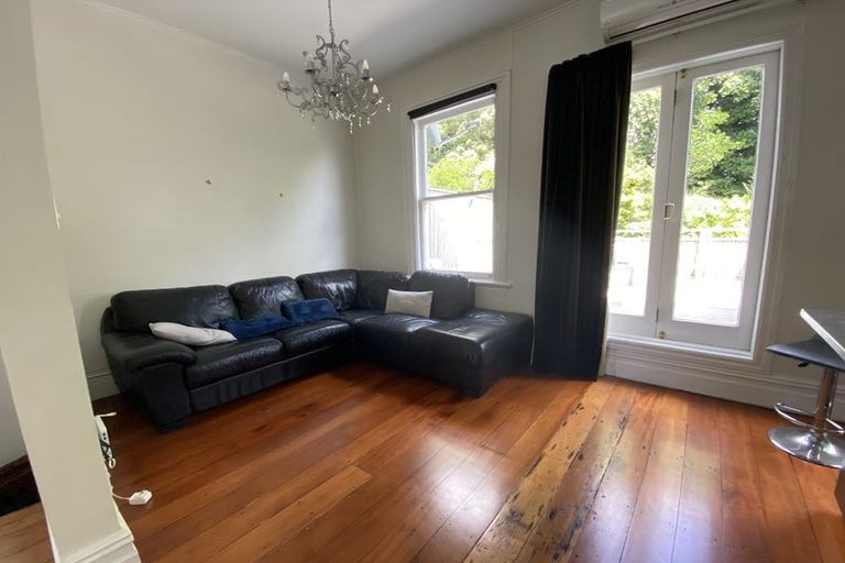 Photo of property in 8 Russell Terrace, Newtown, Wellington, 6021