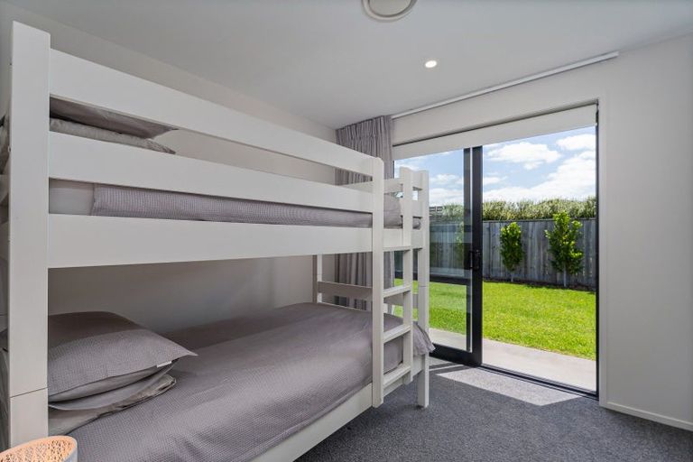 Photo of property in 6 Awatea Drive, Whitianga, 3510