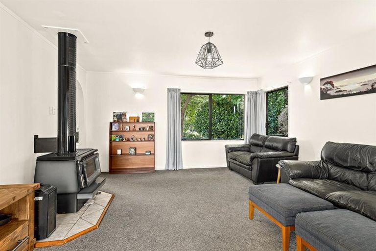 Photo of property in 1556 South Head Road, South Head, Helensville, 0874