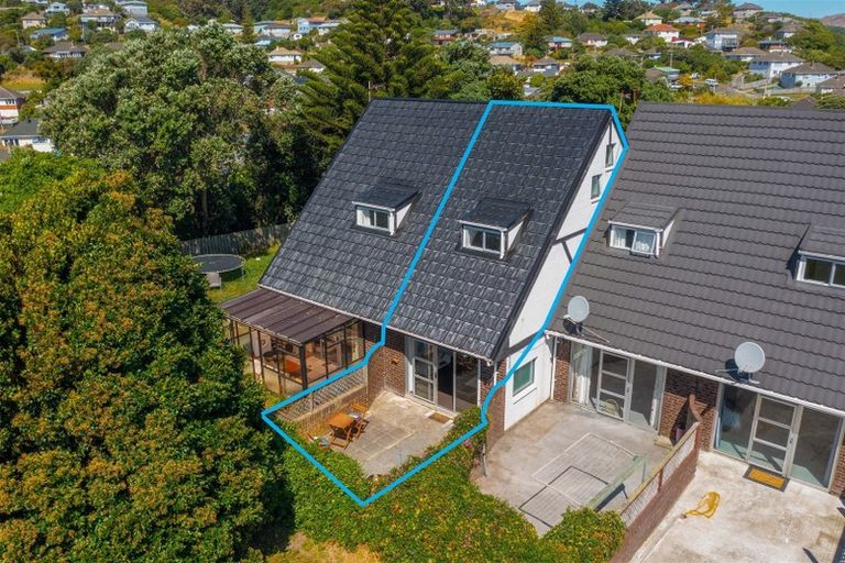 Photo of property in 9/31 Mana Avenue, Titahi Bay, Porirua, 5022